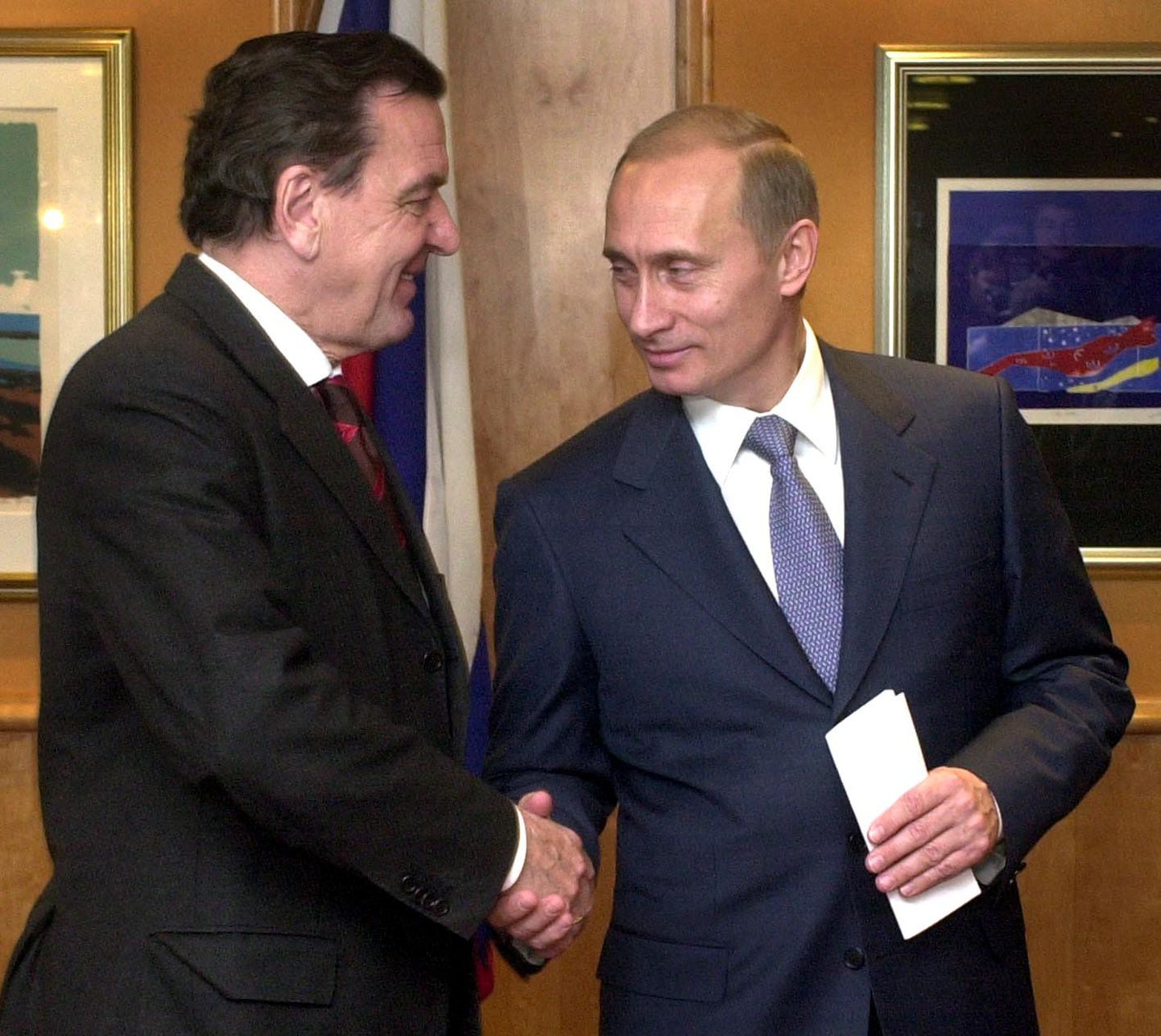 Endine Saksamaa liidukantsler Gerhard Schröder ja Venemaa peaminister Vladimir Putin.