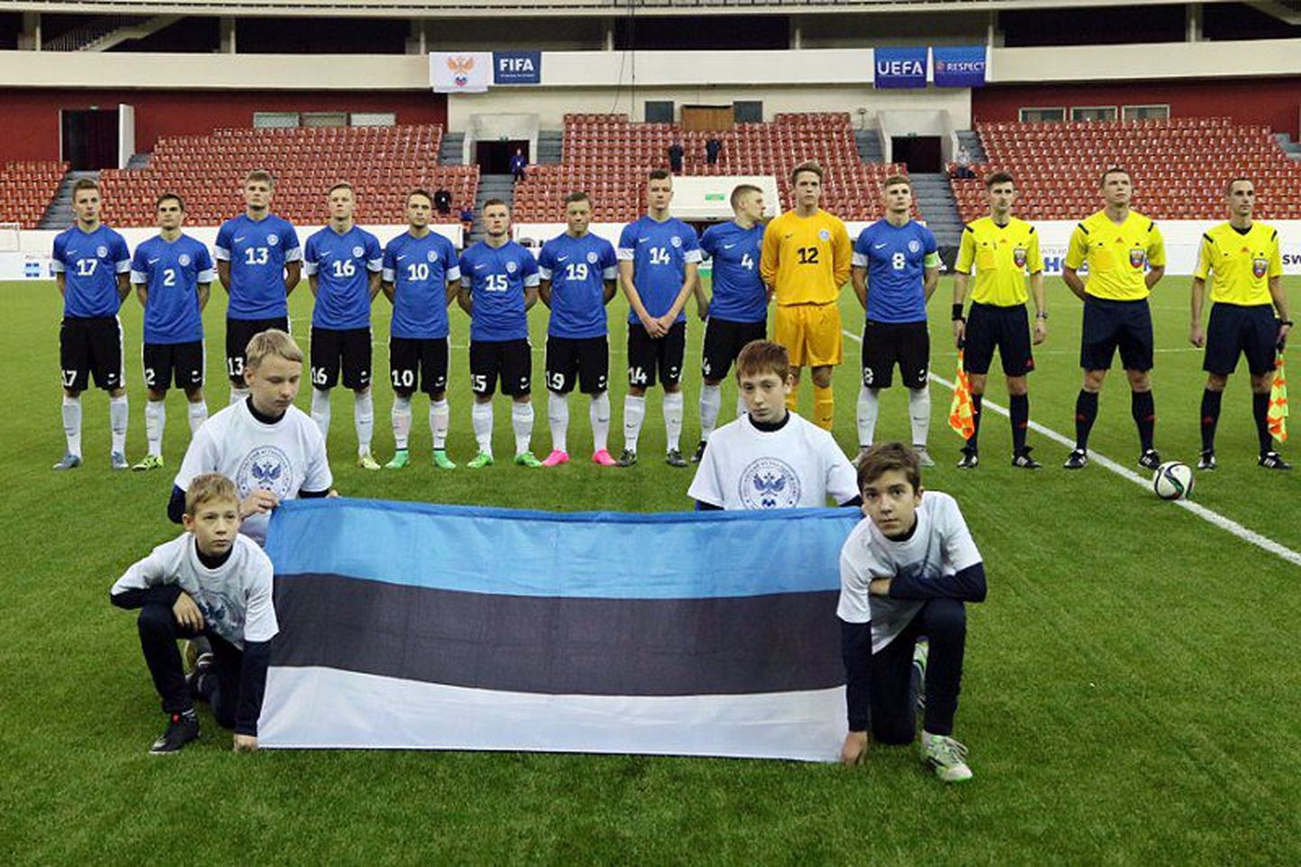 Сборная Эстонии перед матчем с Россией.
