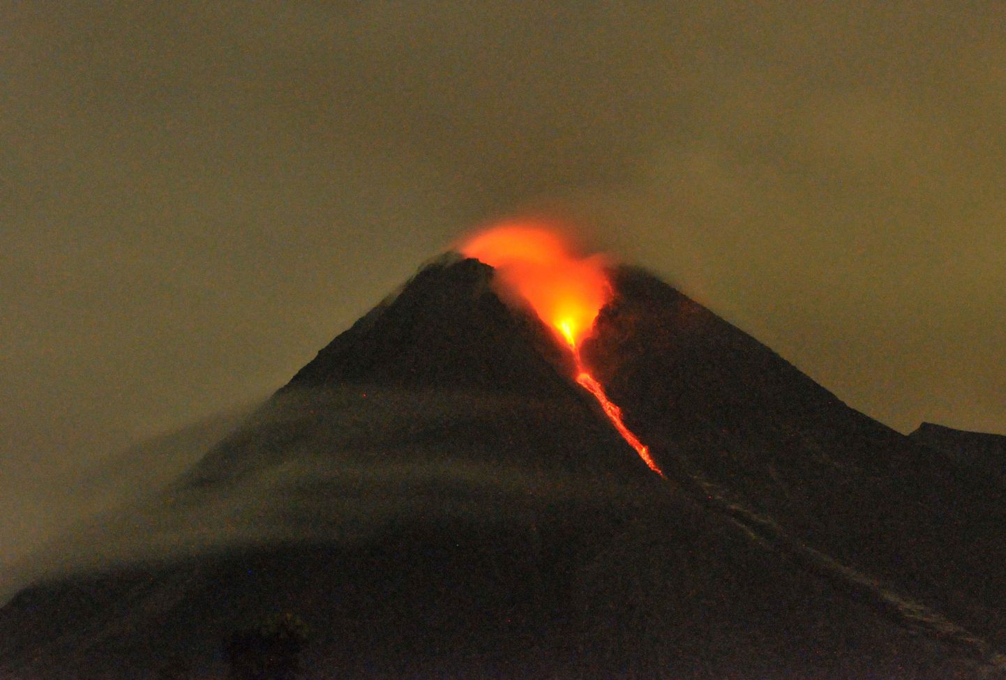 Täna Merapi vulkaanist tehtud pilt.