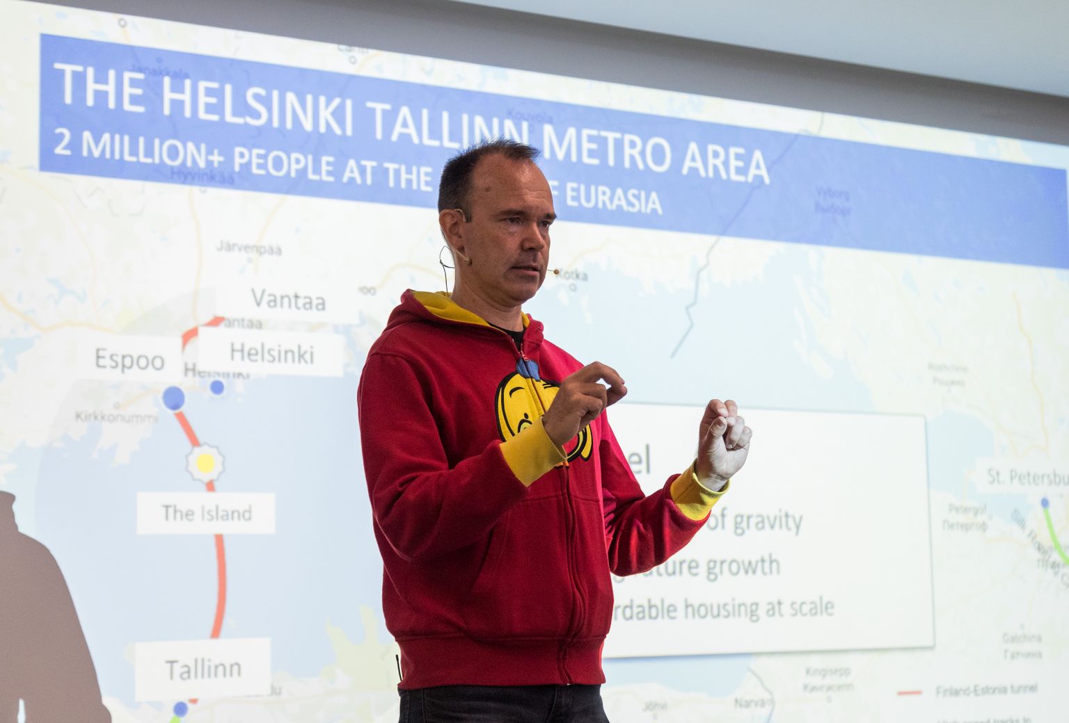 Peter Vesterbacka tänavu jaanuaris tunneliehitust tutvustamas.