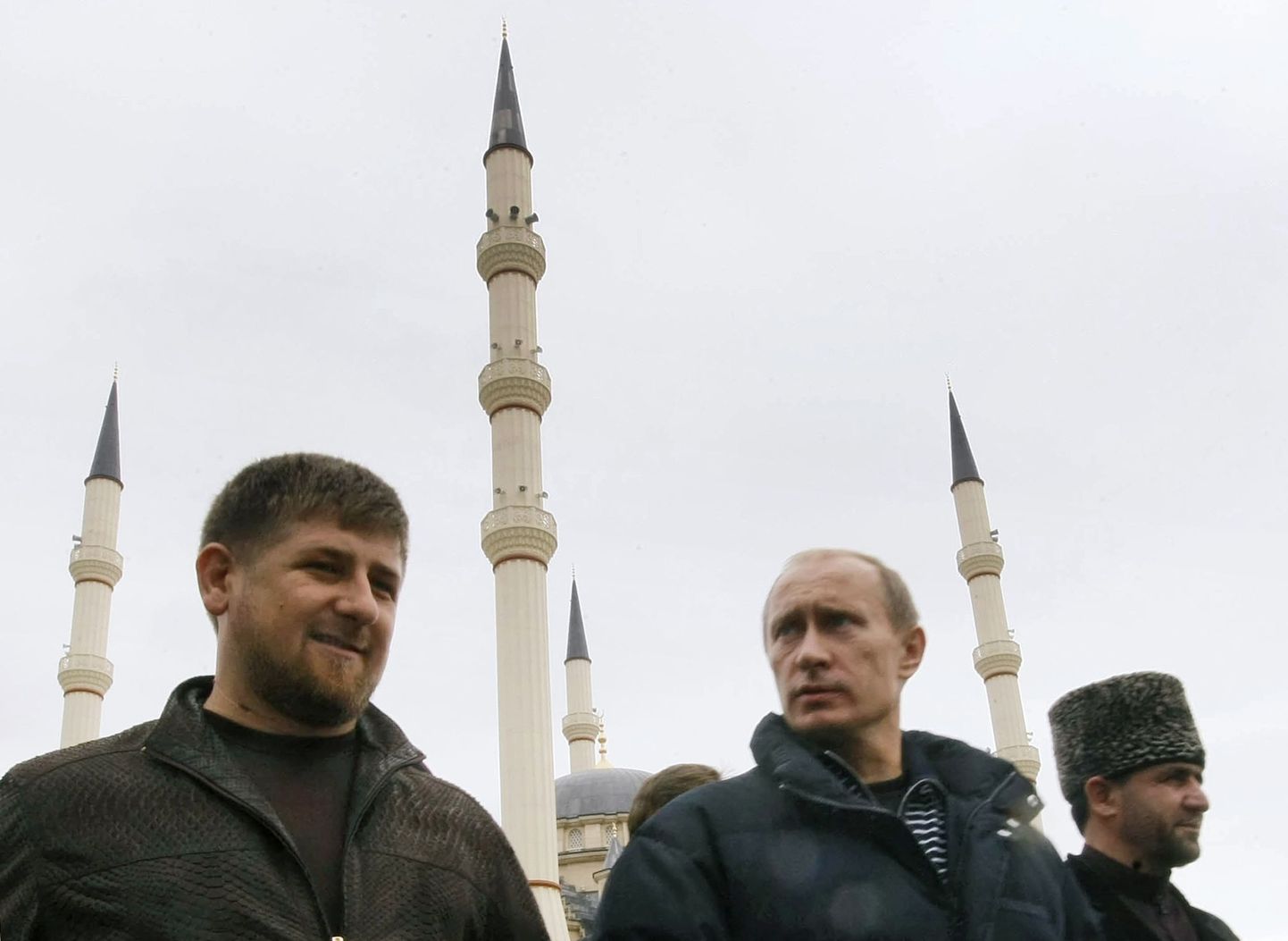 Väidetavalt on Ramzan Kadõrov (vasakul) ja Vladimir Putin olnud mõlemad Adam Osmajevi huviorbiidis.