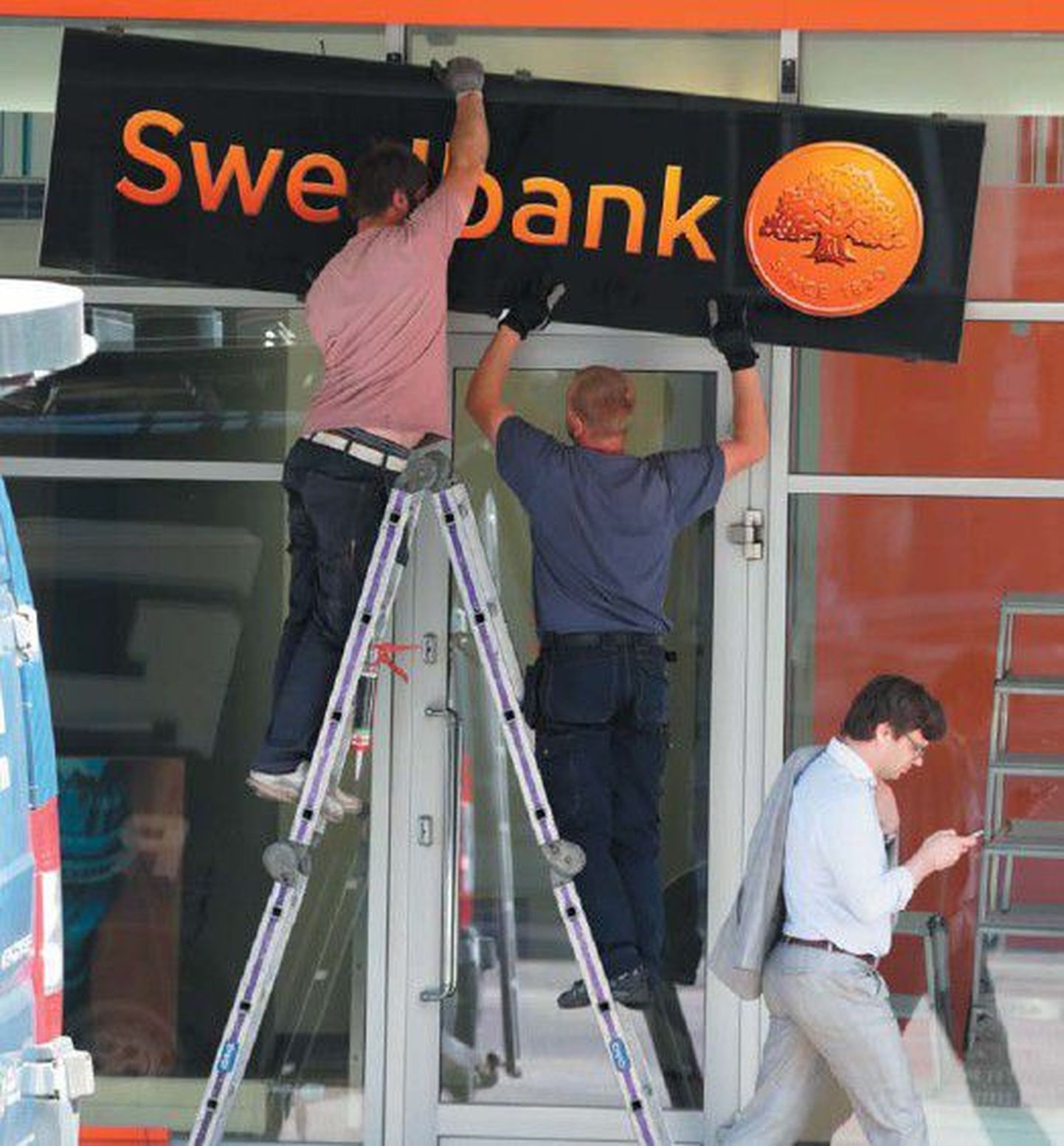 Swedbank kontrollib ligi poolt Eesti pangandusest, mistõttu on ka ettevõtte väärtus mitu korda suurem teistest suurtest firmadest.