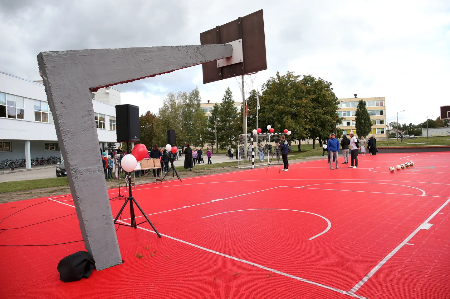 Annelinna spordiväljaku renoveerimine kaasava eelarve abil.