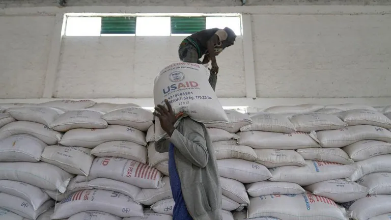USAID предоставляет продовольственную и другую помощь по всему миру