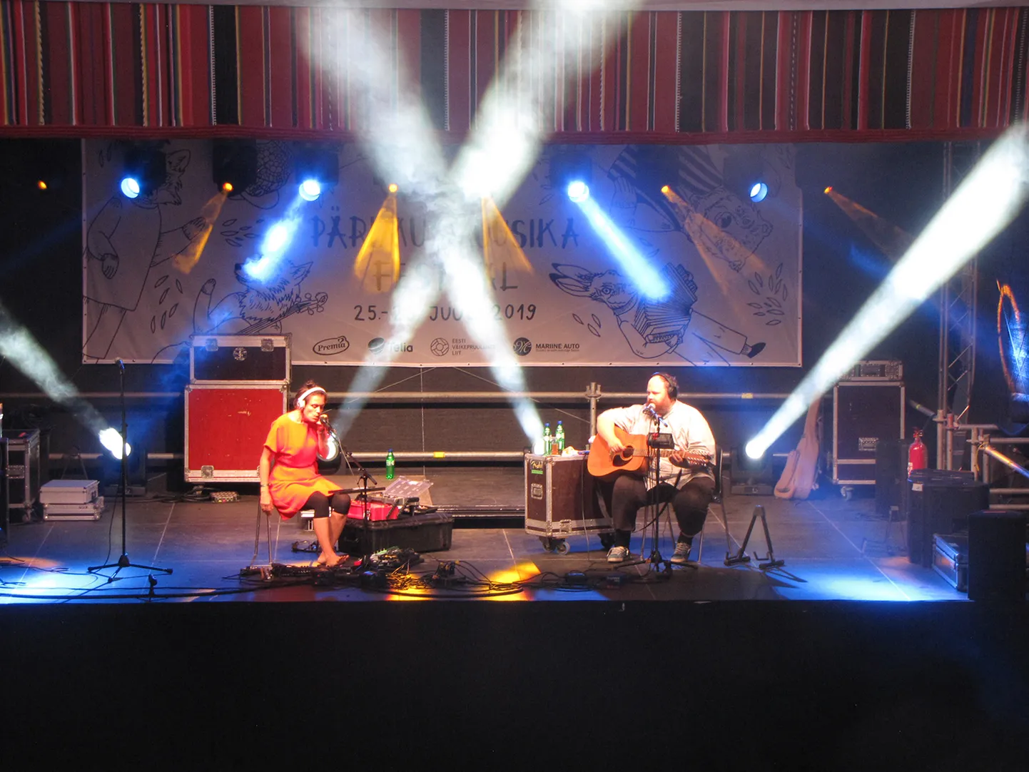 Seda, milliseks kujunes laupäevaõhtune Cätlin Mägi ja Jaan Pehki kontsert Viljandi pärimusmuusika festivalil, teavad need, kes seal kohal olid. Küll aga võib öelda, et vastavalt selleaastase folgi teemale («Hea lugu») kuulis publik selgi kontserdil palju häid lugusid nii pikemas kui ka lühemas etteastes. Samuti nägid kohaletulnud Jaan Pehki esimest korda looperit (helisalvestusseadeldis, mis võimaldab salvestatut hiljem korduvalt ette mängida) kasutamas.
Kuido Saarpuu