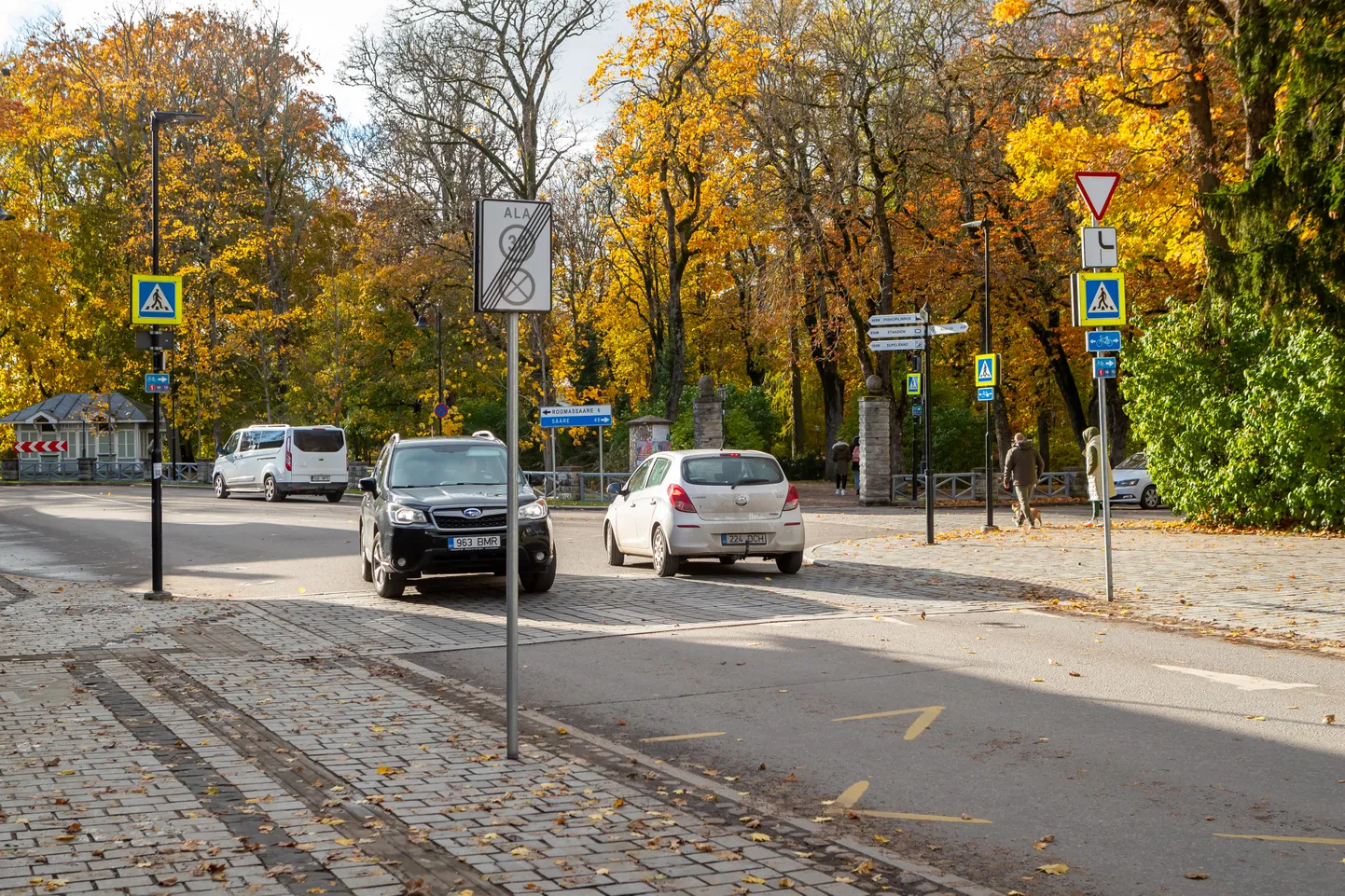 Lossi ja Pargi tänava ristmik Kuressaares.