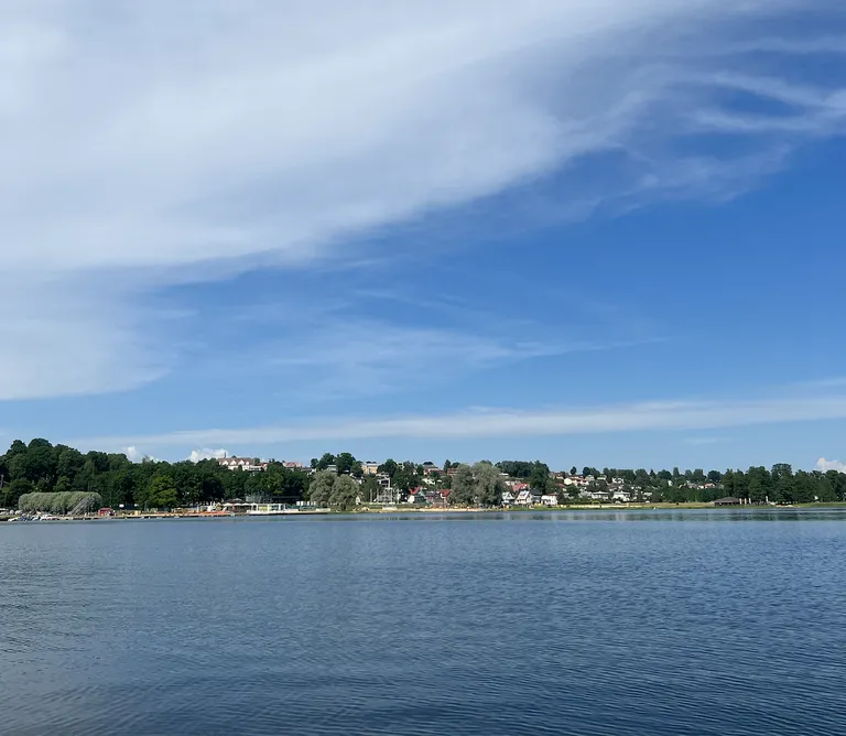 Viljandi järvelt avaneb vaade linnale