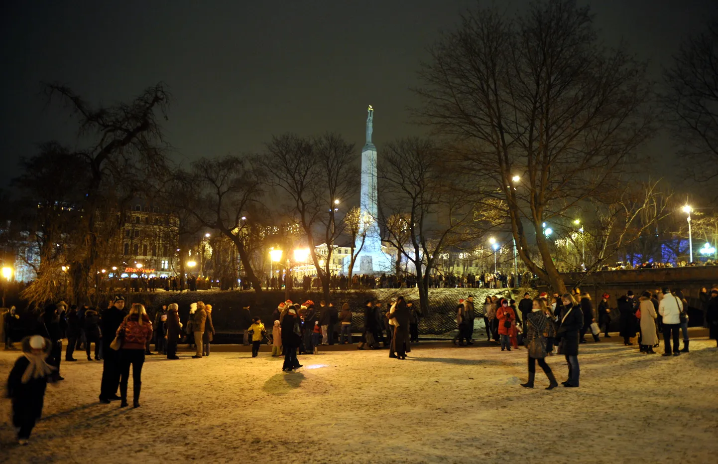Люди в центре Риги