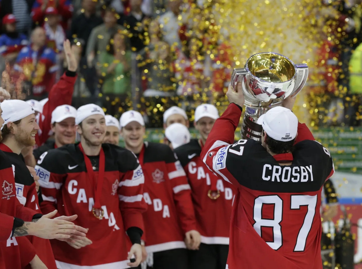 Sidney Crosby vedas Kanada viimati maailmameistriks 2015. aastal. Vahepealsel ajal on Kanada koondis vahepeal võitnud kolm kulda, nüüd sihitakse 29. MM-tiitlit.