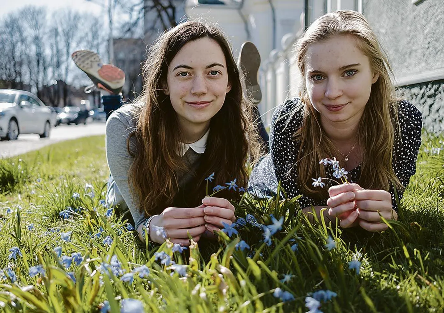 Anna Berneis (vasakul) ja Nora Wenig ei kahetse, et valisid Eesti, ja jäävad siin veedetud kümmet kuud helgelt mäletama.