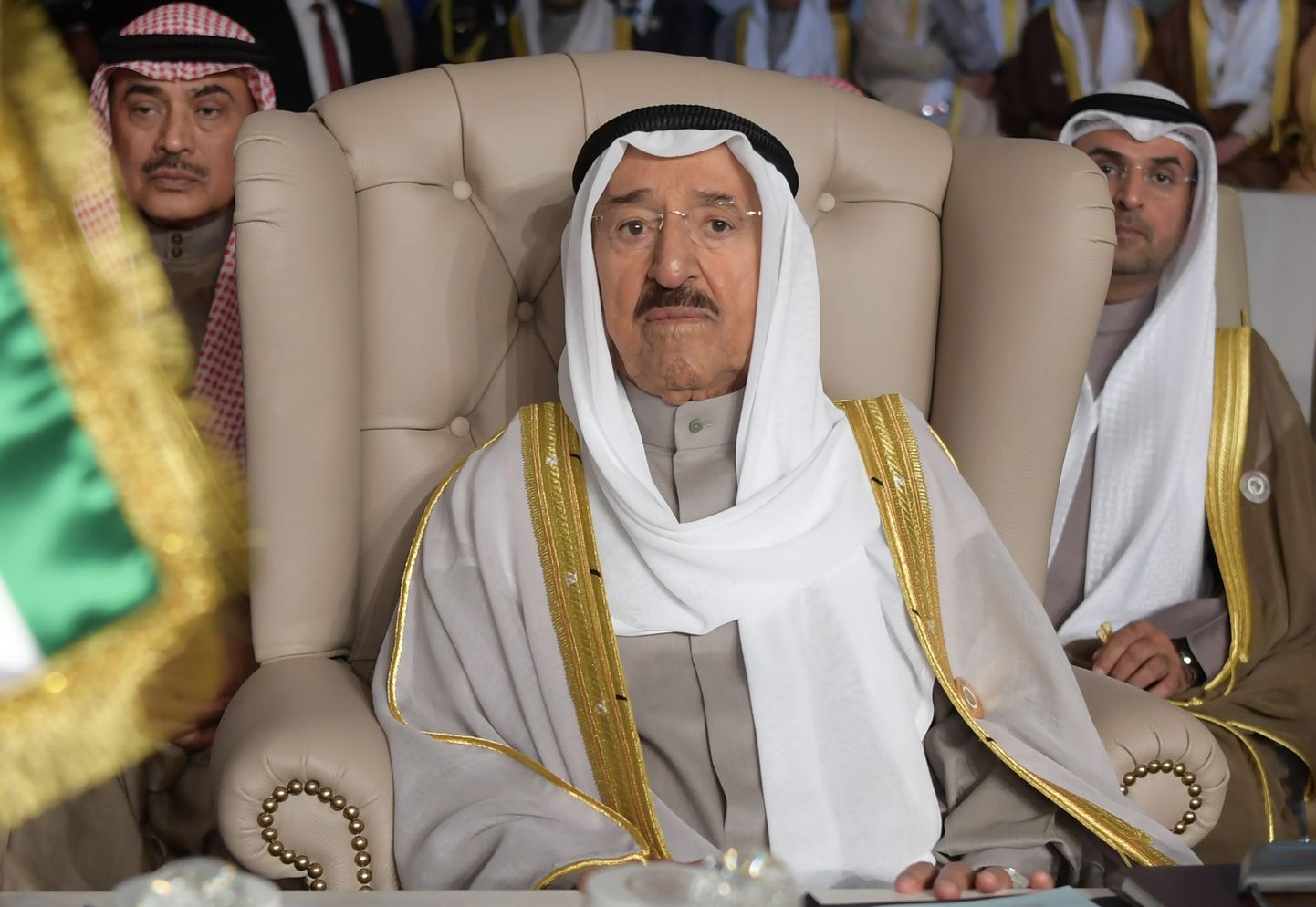  Kuveitas valsts galva emīrs Sabahs al Ahmeds as Sabahs