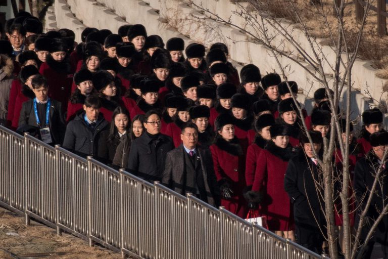 Põhja-Korea ergutustüdrukud saabusid Lõuna-Koreasse