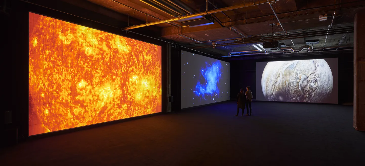 Ryoji Ikeda kahte uut installatsiooni täiendab autori varasemast loomingust tuntud teos «data-verse».