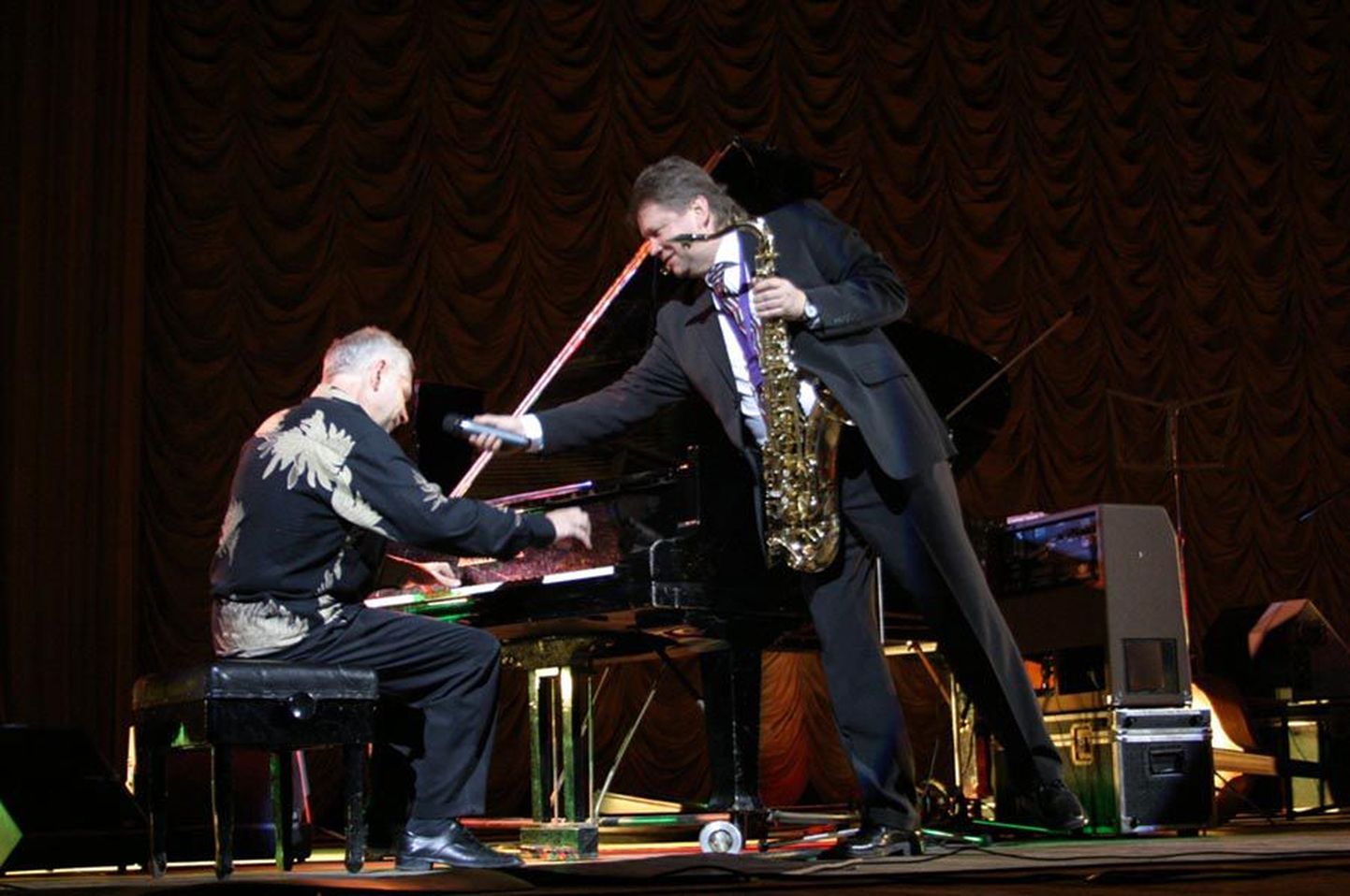Džässiklubis musitseerivad Lembit Saarsalu ja Leonid Vintskevitš.
