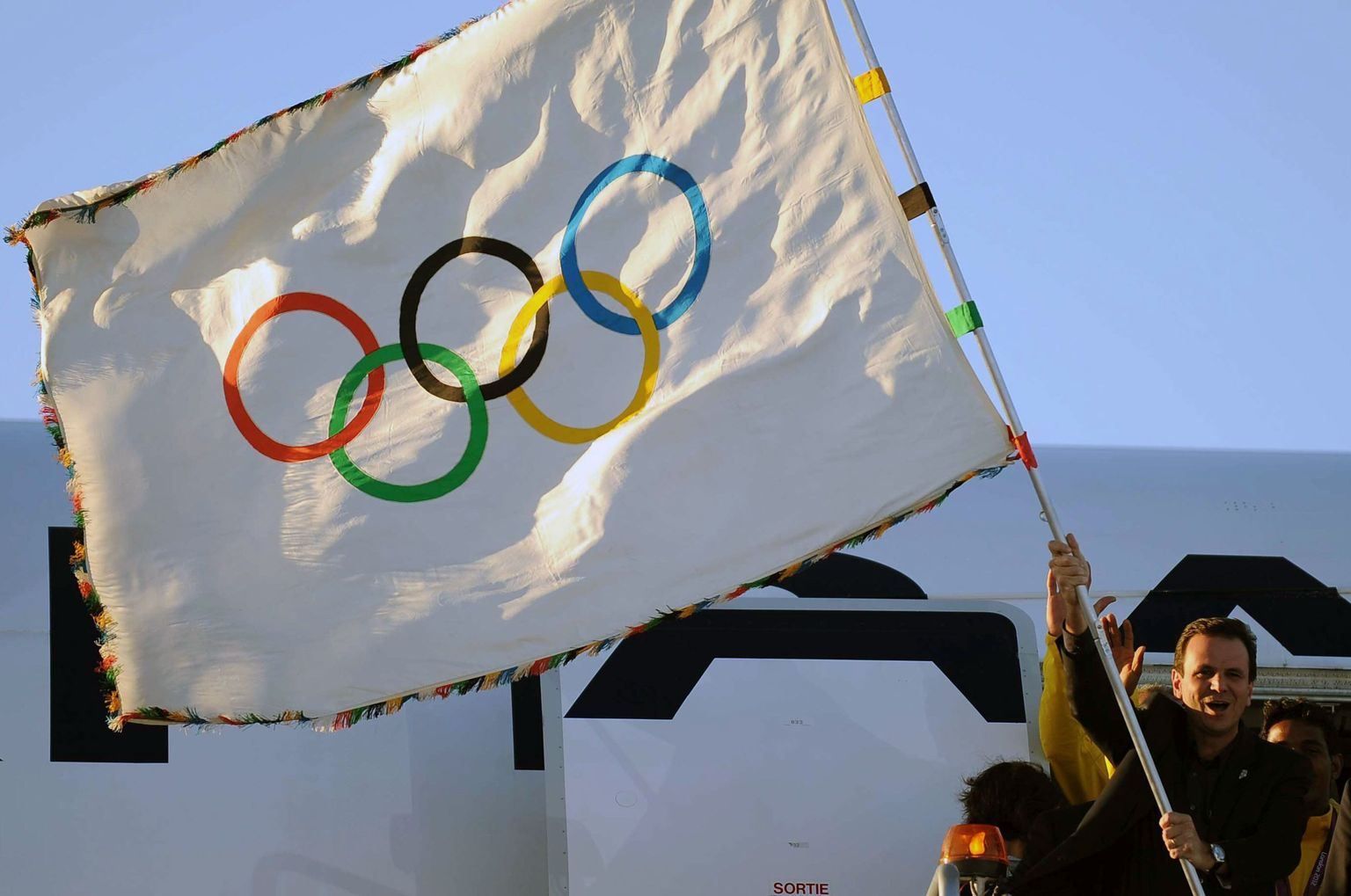Флаг олимпийского комитета мира
