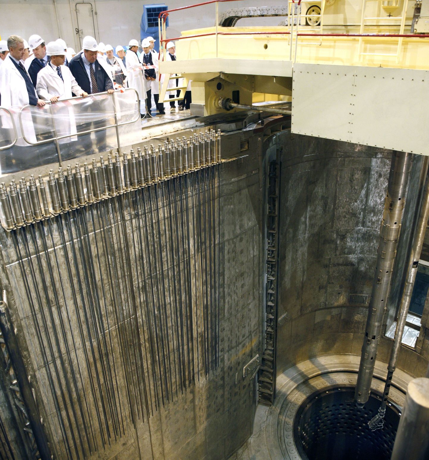Rosatomi juhid uurivad teise reaktori ehitust Volgodonski tuumajaamas.