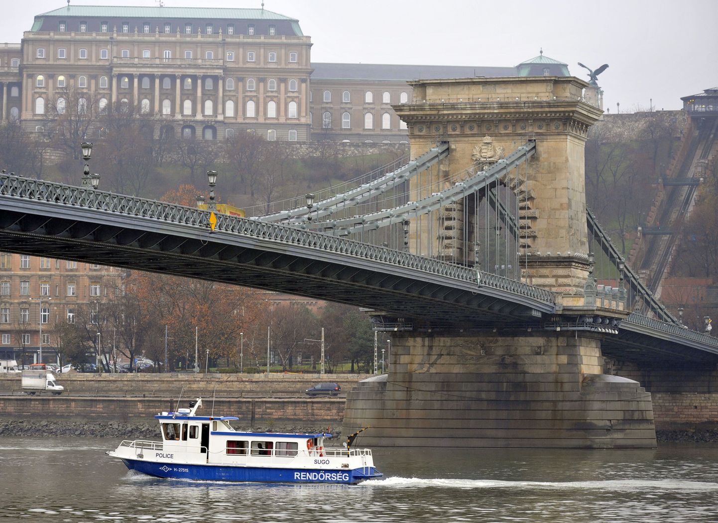 Ungari veepolitsei Doonau jõel.