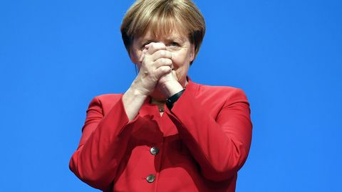 Parteijuhiks tagasi valitud Merkel ründas parempopulismi tõusu Saksamaal