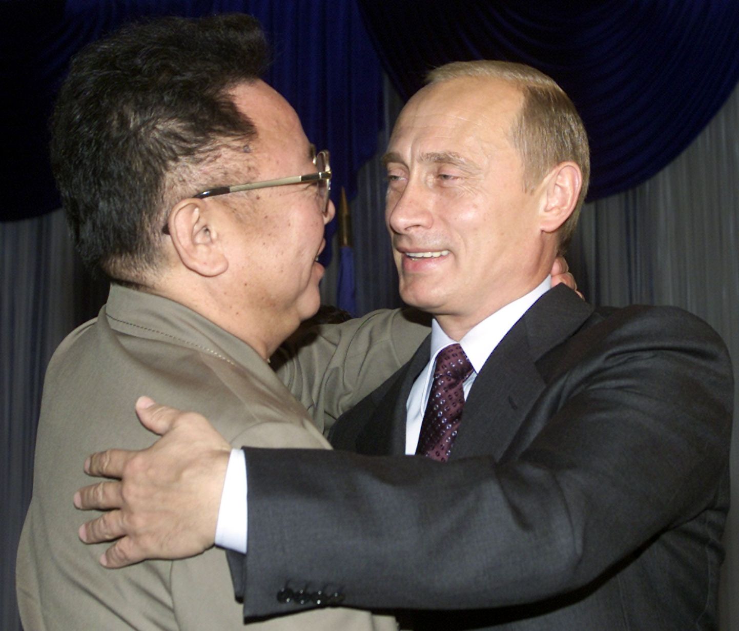 Ким Чен Ир и Владимир Путин.