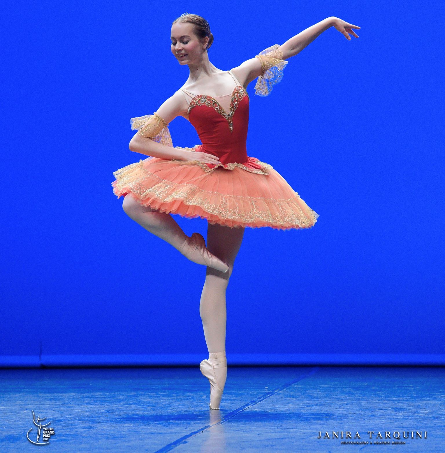 Ученица Таллиннской школы музыки и балета Сандра Ива.