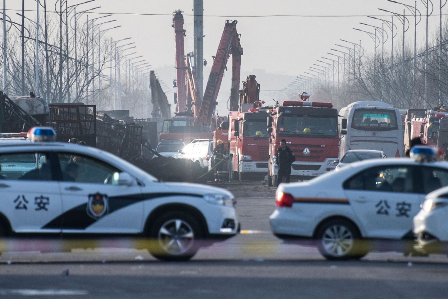 При взрыве поблизости от химического завода в городе на востоке Китая погибли не менее 22 человек.