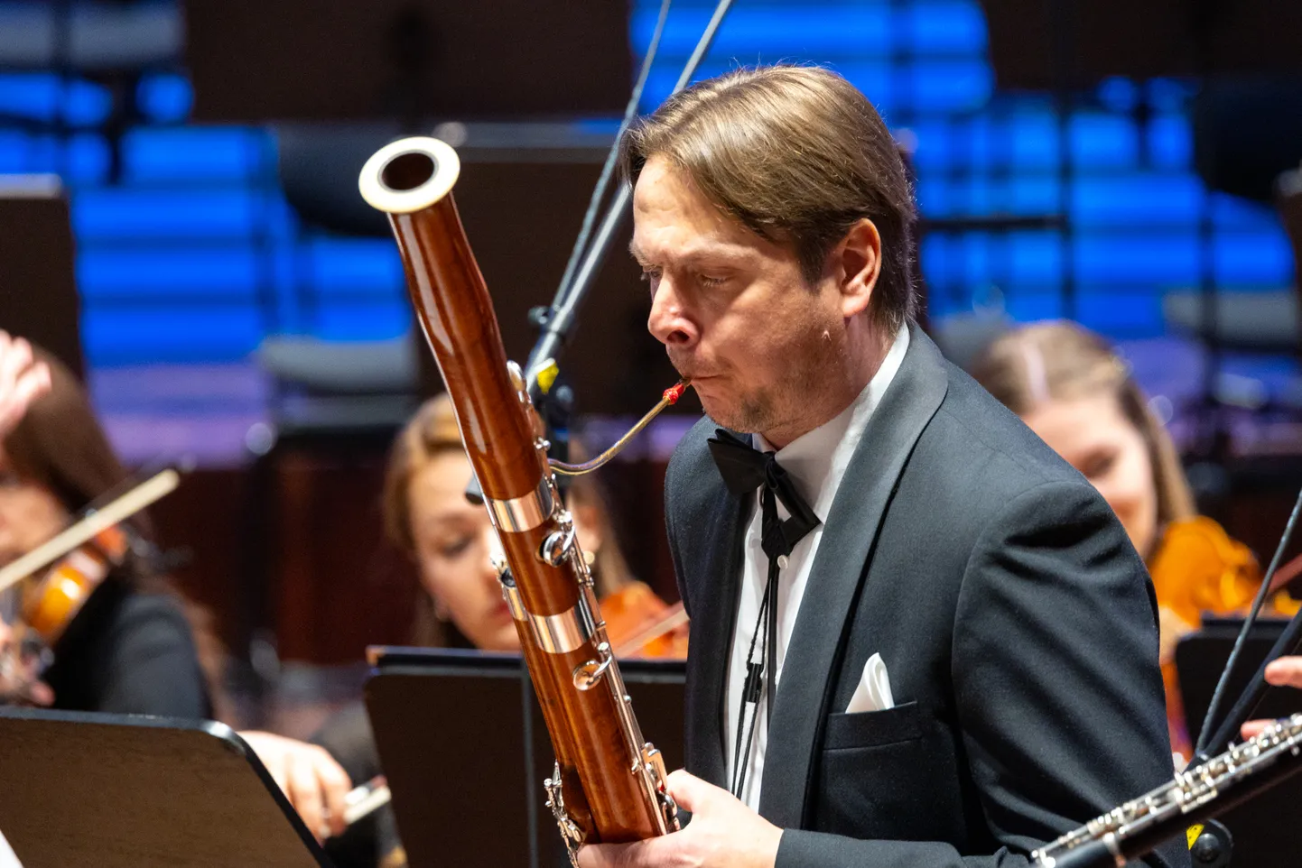 Pavasarīgu mūzikas vakaru bauda Liepājas Simfoniskā orķestra klausītāji