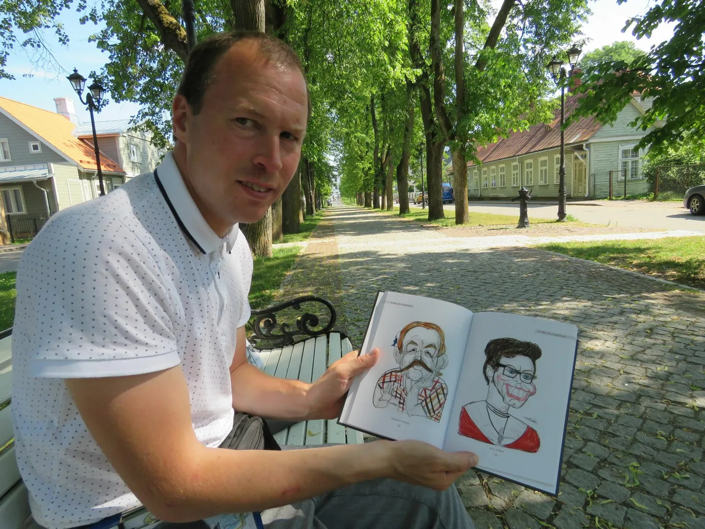 Võru šaržikunstniku Kristjan Lume esikteoses on pildid ka Vladislav Koržetsist ja Anu Välbast.