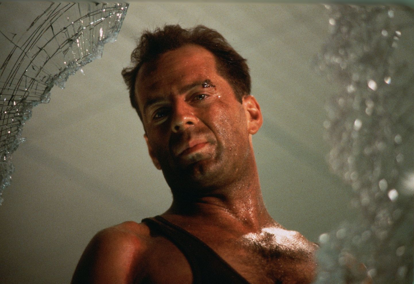 Bruce Willis politseinik John McClane'ina 1988. aasta filmis «Die Hardi» («Visa hing»)