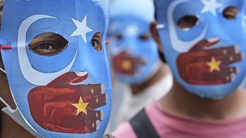 VAIKNE GENOTSIID ⟩ Hiina on ümber nimetanud sadu uiguuride külasid