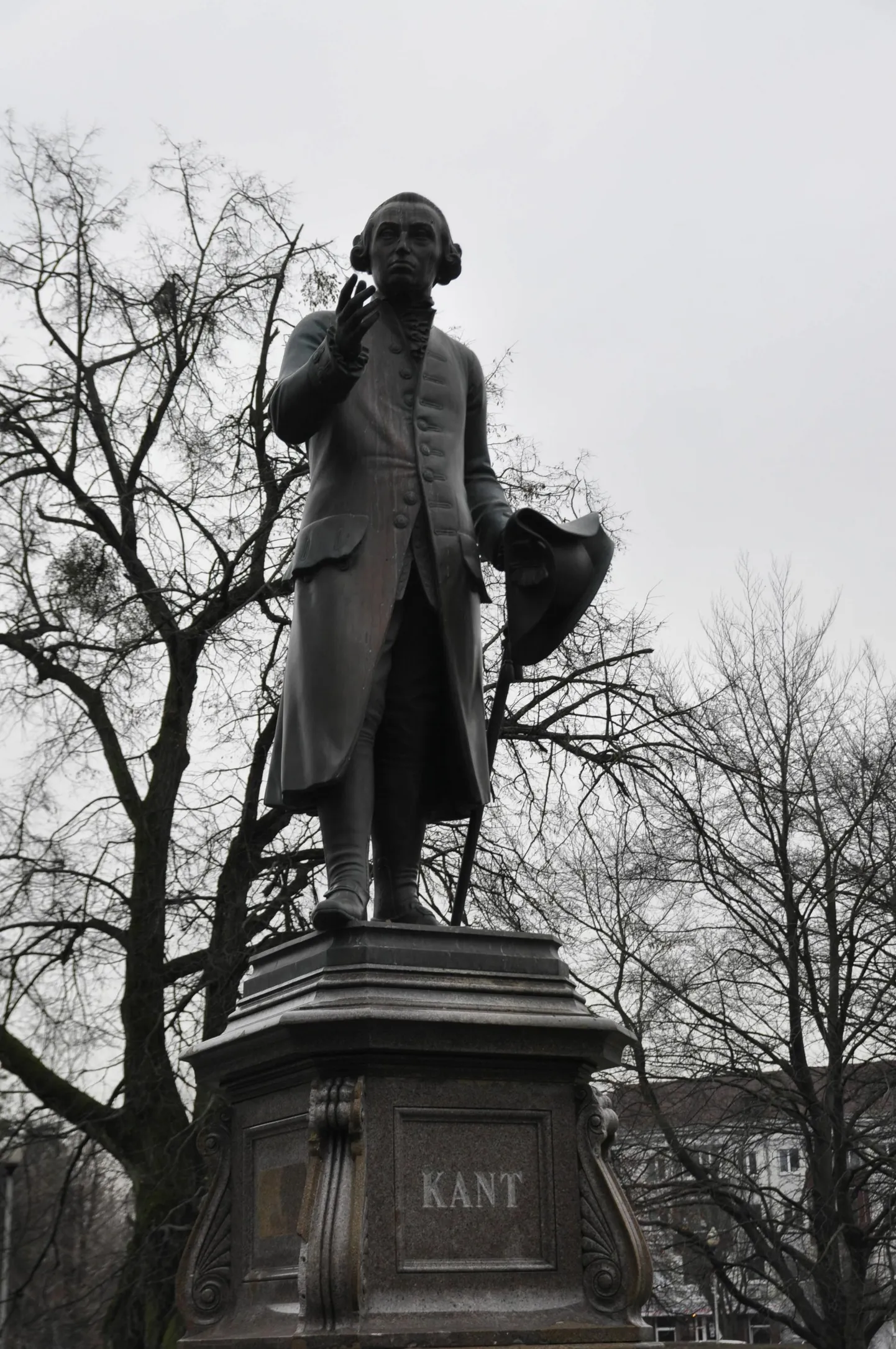Immanuel Kanti kuju Königsbergi kesklinnas on tegelikult koopia kunagisest originaalist.