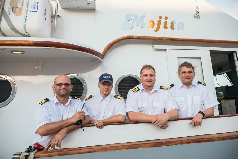 Kaspar Eisel (pildil vasakul) ja tema 30meetrise luksusjahi Mojito meeskond on Narvas juba tuntud: 2018. aasta suvel osalesid nad sealsel muusikafestivalil "Baltic Sun".