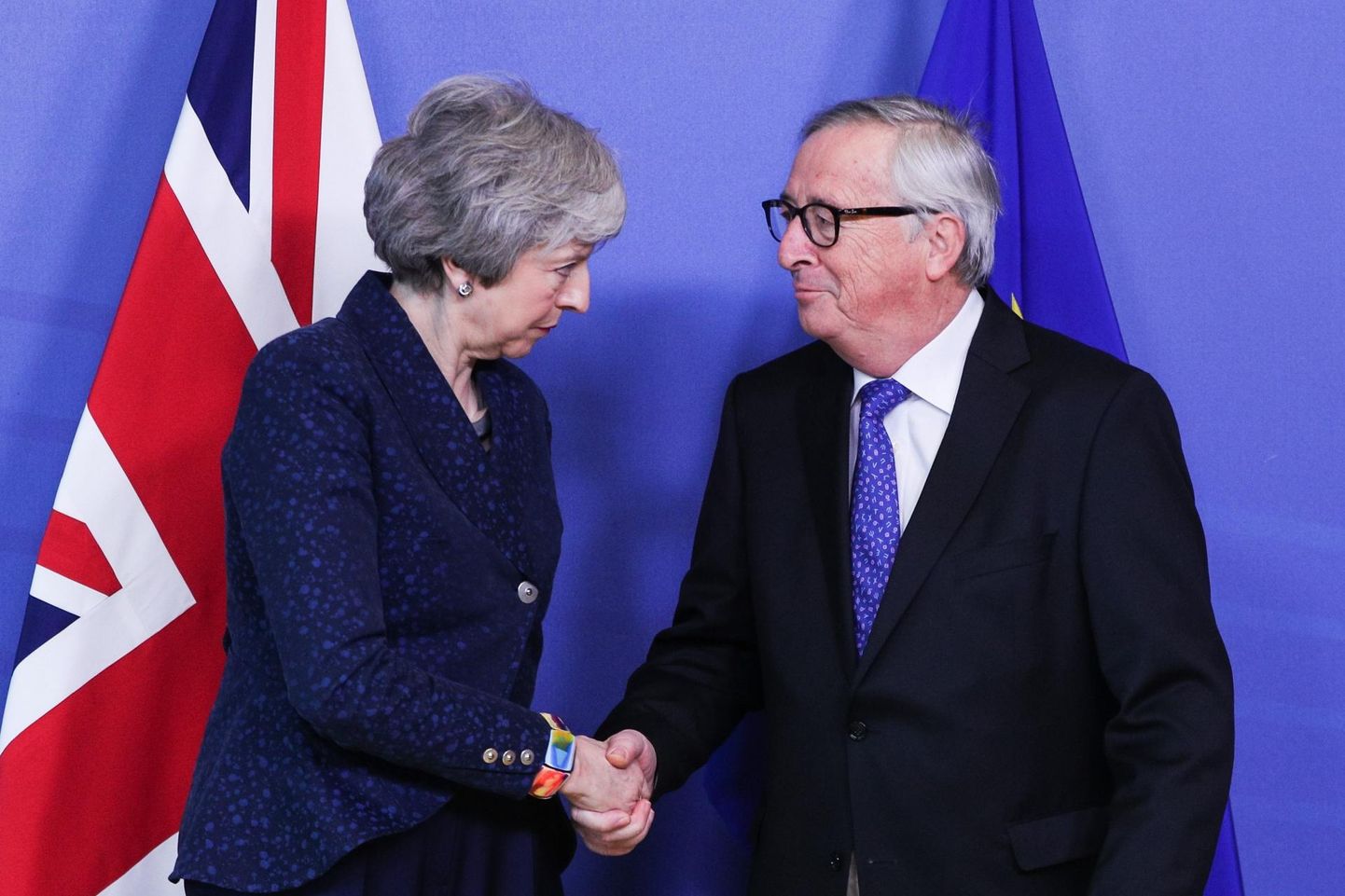 Briti peaminister Theresa May ja Euroopa Komisjoni president Jean-Claude Juncker eile Brüsselis. 