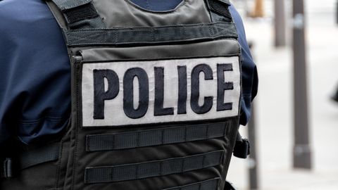 Во Франции напали на фургон, перевозивший заключенного. Убиты двое сотрудников тюрьмы. Заключенный сбежал вместе с нападавшими