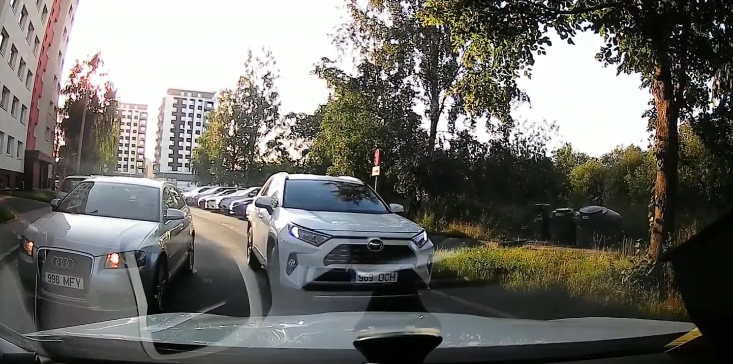 Скриншот из видео.