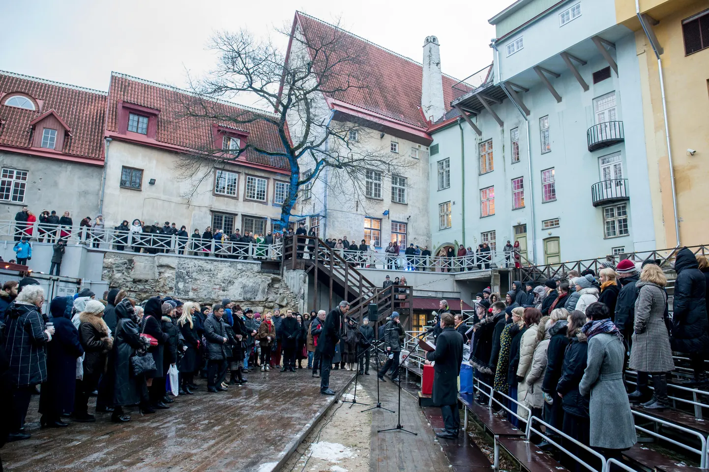 Linnateater tähistas Lavaaugus 50. juubelit.