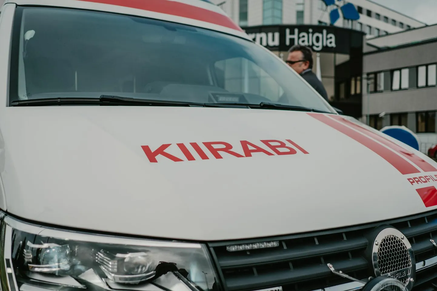 Kiirabi viis haiglasse kuueaastase poisi ja 36aastase mehe.