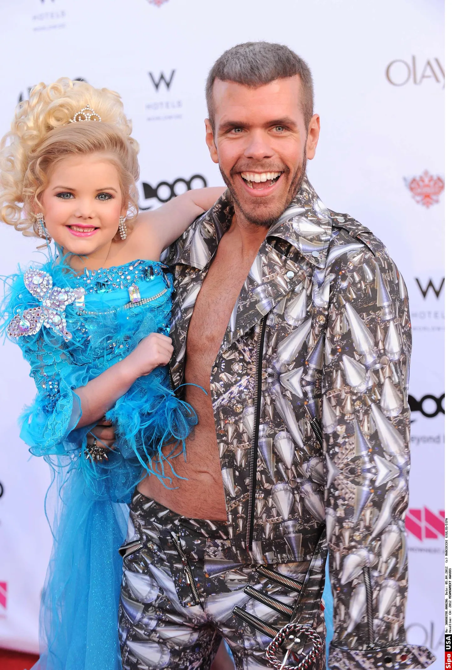 USA missivõistluseid kajastavast seriaalist «Toddlers and Tiaras» tuntud missipreili Eden Wood ja Perez Hilton.