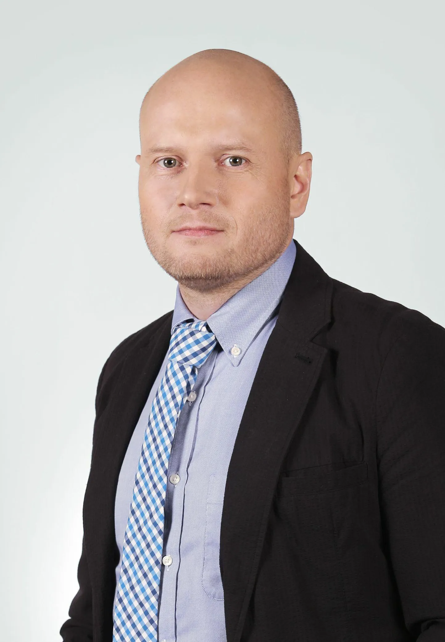 Uueks soolise võrdõiguslikkuse ja võrdse kohtlemise volinikuks saab Christian Veske, kes on varem töötanud mitmetel ametikohtadel Euroopa Soolise ­Võrdõiguslikkuse Instituudis.