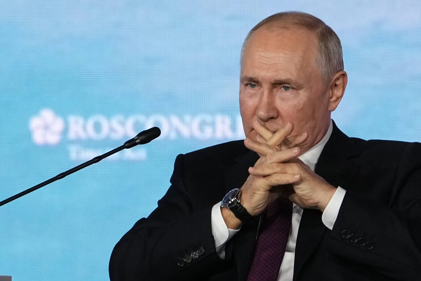 Владимир Путин на Восточном экономическом форуме во Владивостоке.