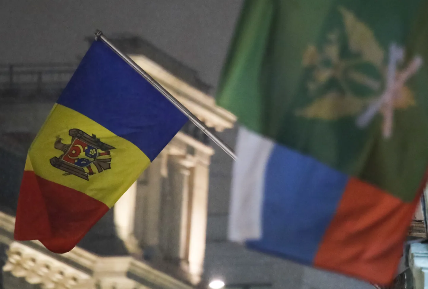 Moldova valitsuserakond Demokraatlik Partei süüdistab Venemaad Moldova valimistesse sekkumises.