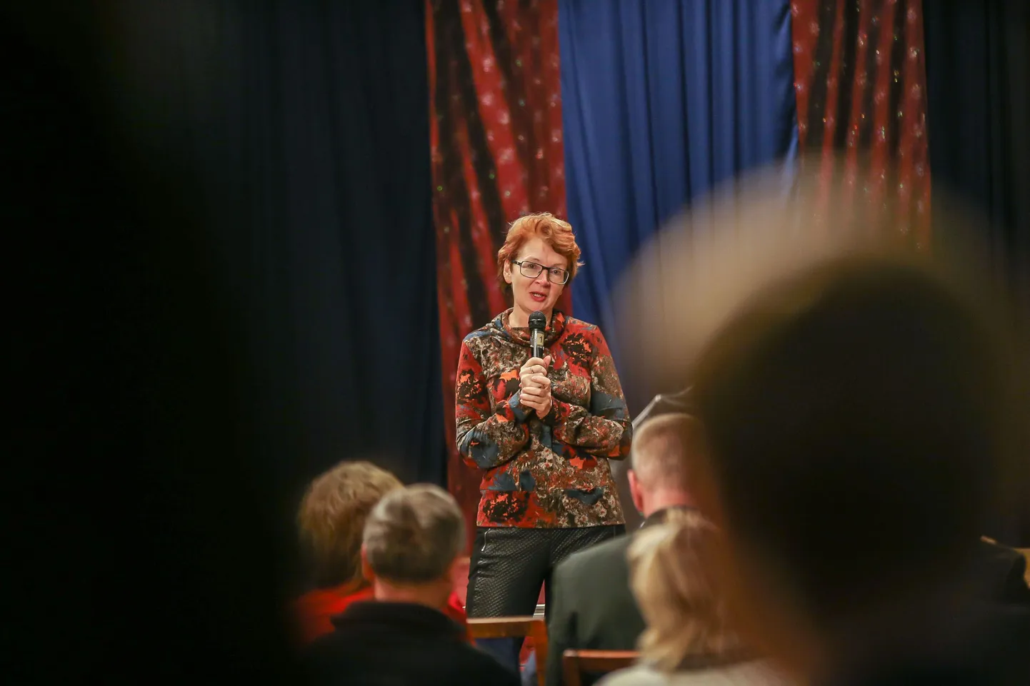 Yana Toom pidas vähestele saalisviibijatele emotsionaalse kõne.