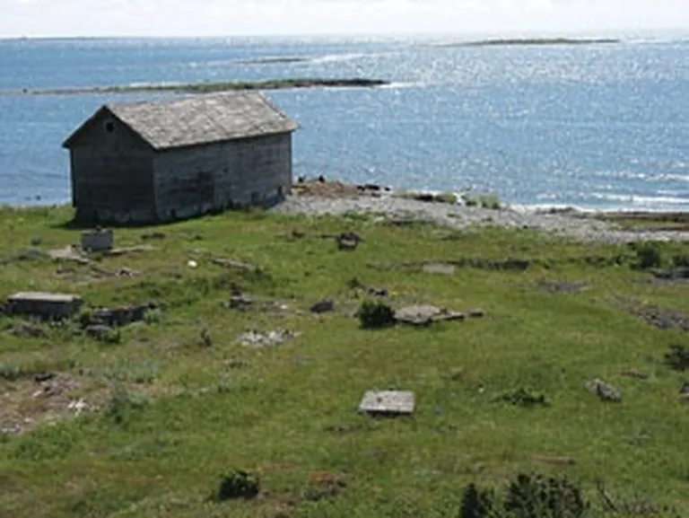 Skats uz salām no putna lidojuma: Mustpank (krastam tuvākā), Kullipank (nākamā) un Ülemine Vaigas (tālākā pa labi)
