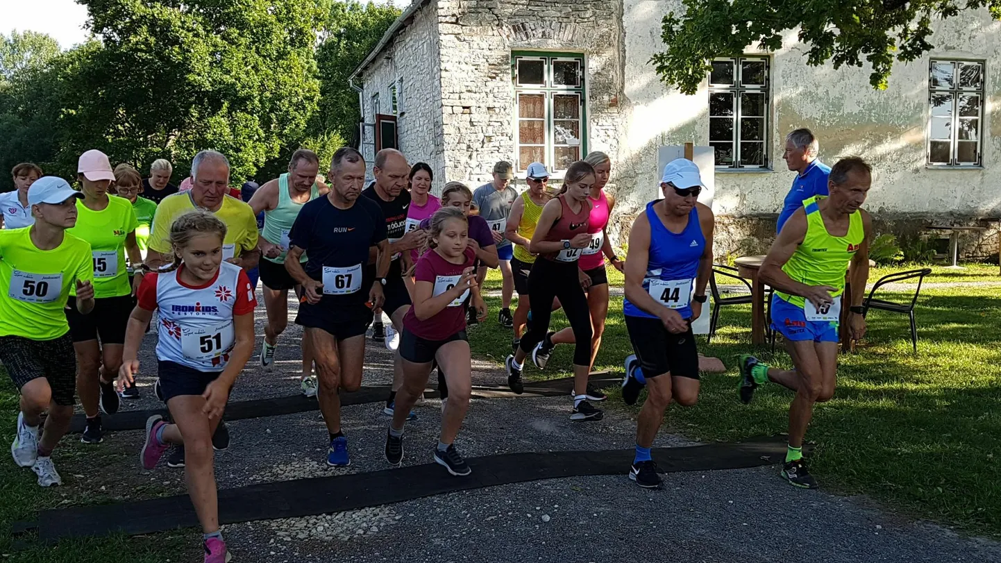 Nii nagu eelmisel aastal, viib ka tänavu sari «Sport südames» jooksjad Põhjaka radadele.