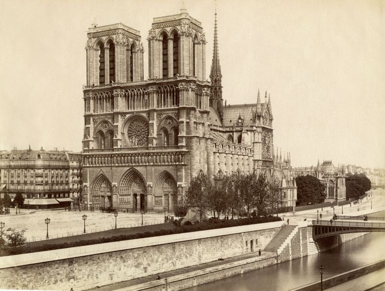 Pariisi Notre-Dame 19. sajandi lõpu fotol