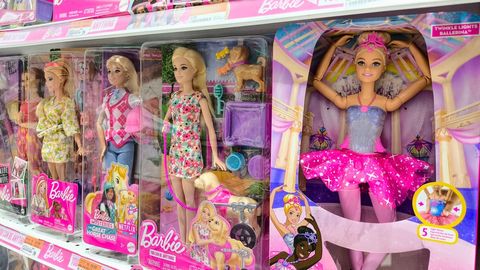ÕUDNE ⟩ Ema ostist tütrele Barbie nuku ja tegi šokeeriva avastuse: see on lihtsalt jube