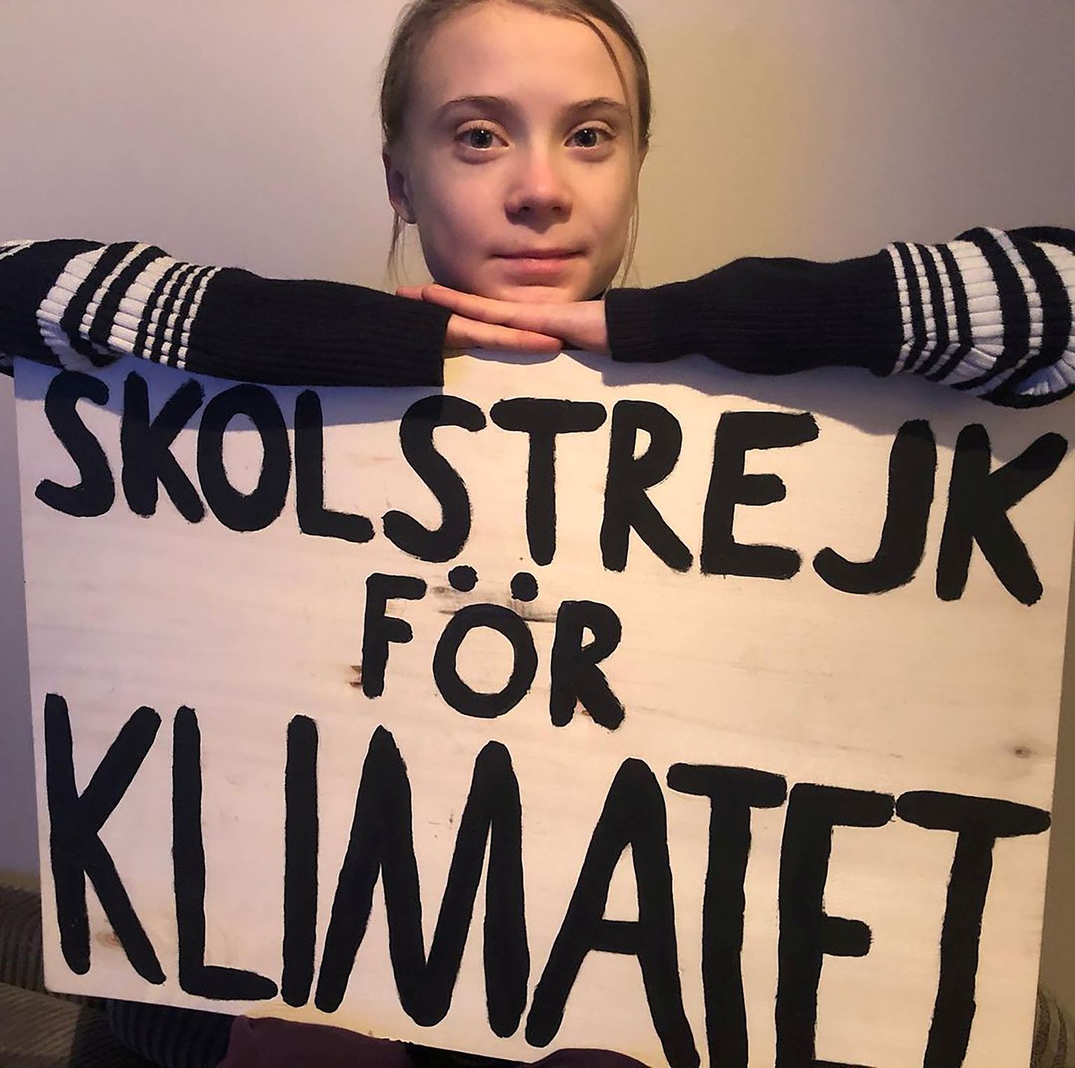 Greta Thunberg tegi sotsiaalmeediasse postituse Pariisi kliimaleppe viiendal sünnipäeval.