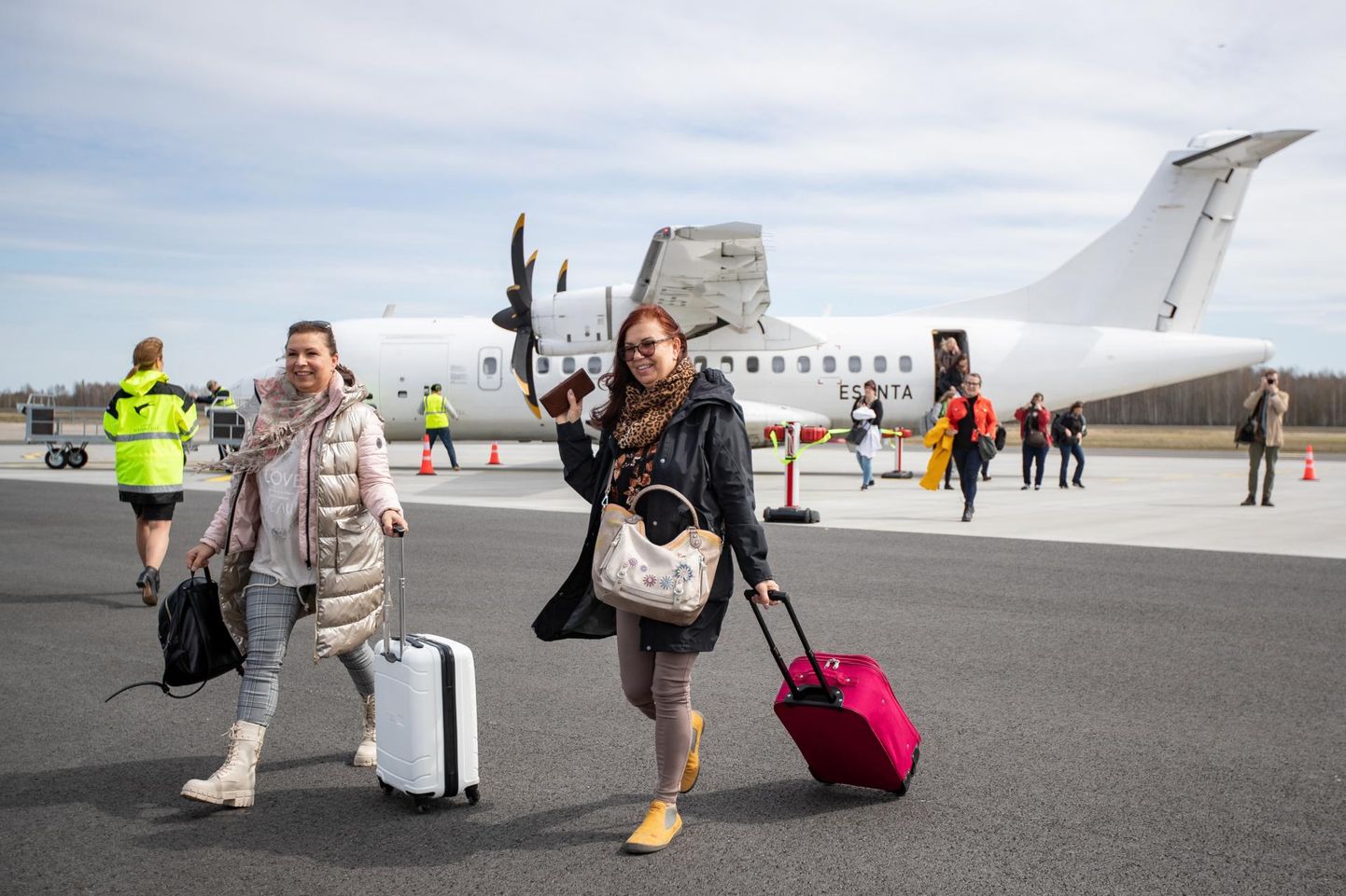 Esimene rahvusvaheline lend Helsingist maandus Pärnus mais.