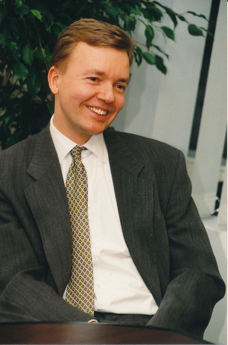 Hoiupanga toonane nõukogu esimees Joakim Helenius. Foto: Postimees