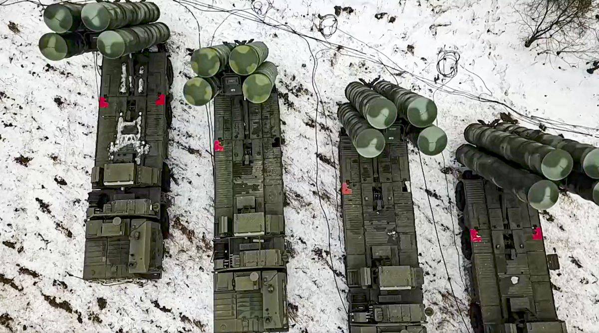 Krievijas pretgaisa aizsardzības sistēma S-400.