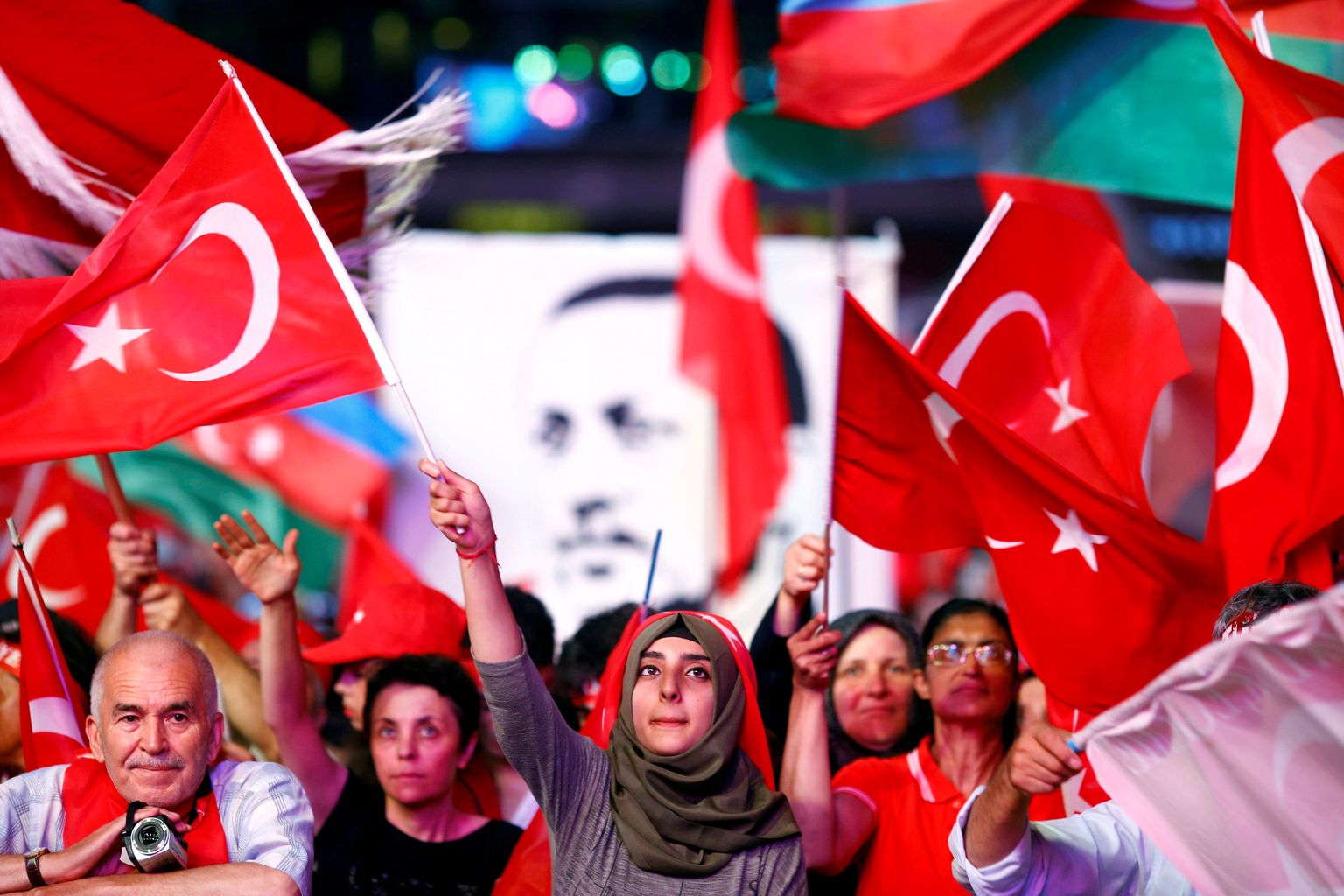 Türgi presidendi toetajad Istanbulis.